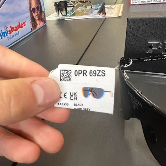 Prada Runway sunglasses PR69ZS - Picture 3 of 3